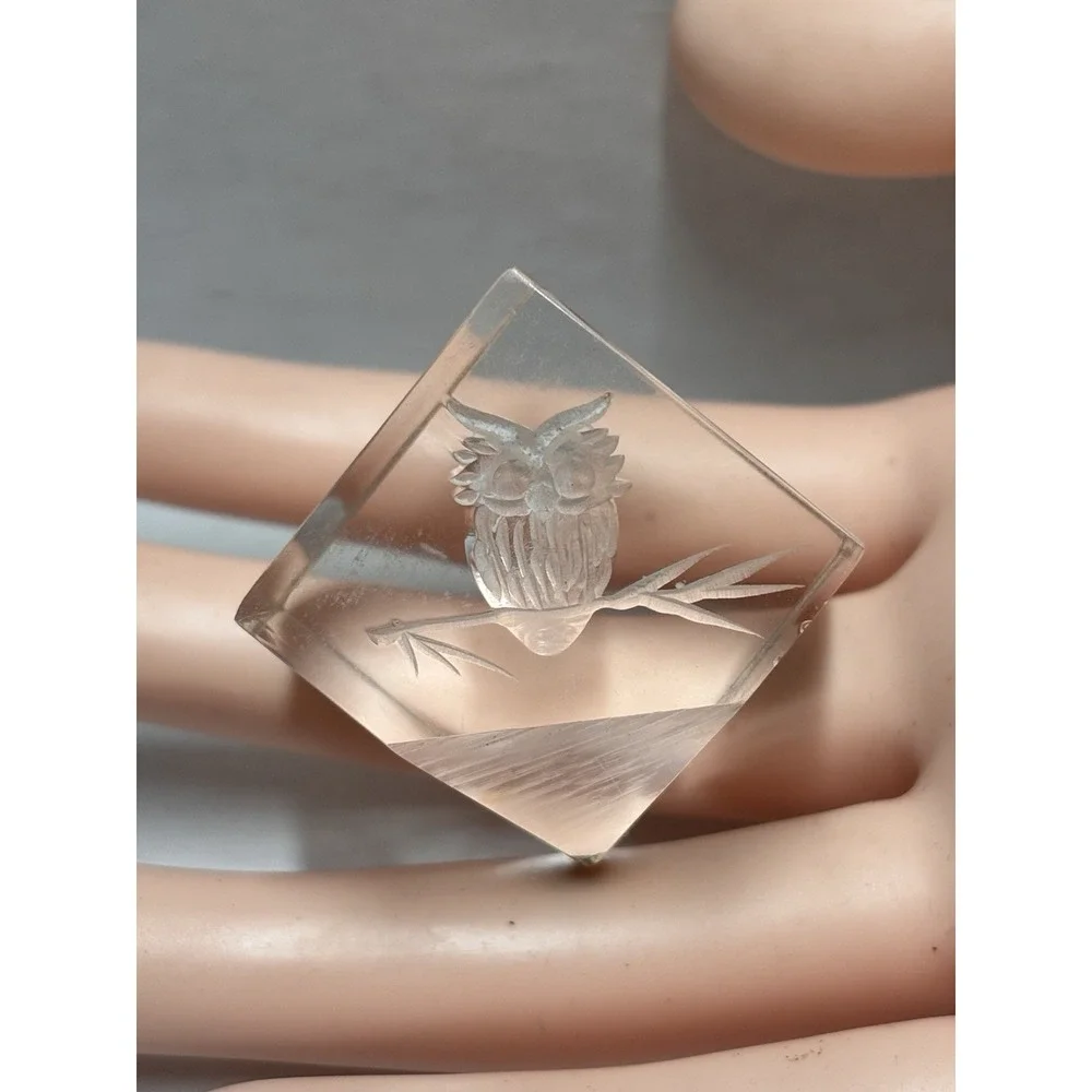 OWL ‎ LUCITE Acrylic OWL Russ & Co decorative small etched cube carved